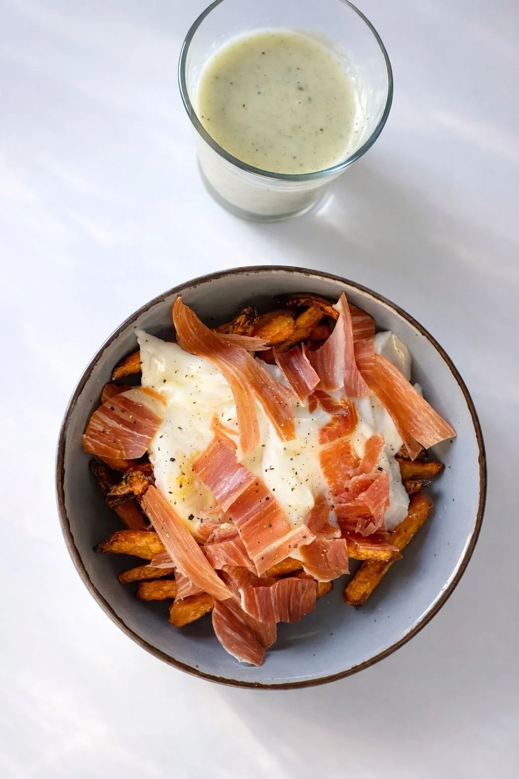 Huevos rotos con boniato — NutriPolo