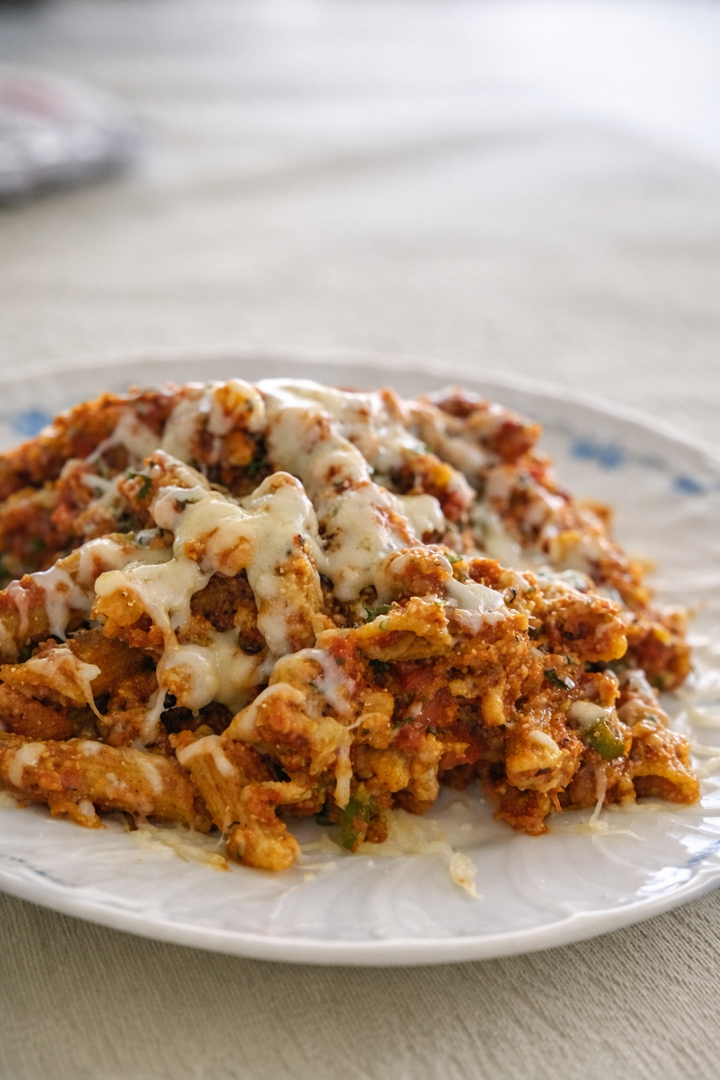 Macarrones integrales con soja texturizada y tomate — NutriPolo